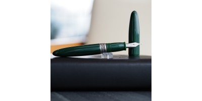 175. Kilk Epigram – Malachite Green (M nib)
